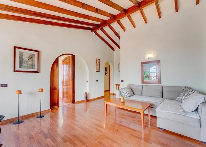 Buenavista Panoramic In 아데제