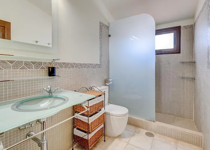 Buenavista Panoramic In 아데제